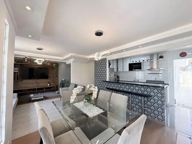 Casa com 214m² 3 quartos e 3 banheiros, à venda, no bairro Santa Felicidade em Curitiba