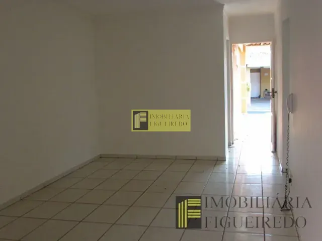Casa com 329m² 3 quartos e 2 banheiros, para alugar, no bairro Condomínio Residencial Jardins de Barcelona em São José do Rio Preto