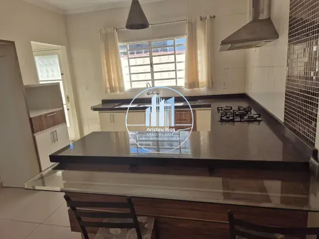 Casa com 439m² 3 quartos e 2 banheiros, à venda, no bairro Nossa Senhora do Pilar em Pouso Alegre