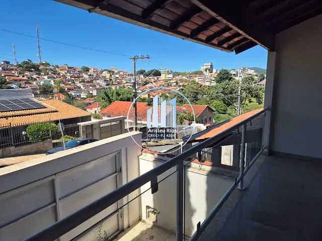 Casa com 439m² 3 quartos e 2 banheiros, à venda, no bairro Nossa Senhora do Pilar em Pouso Alegre