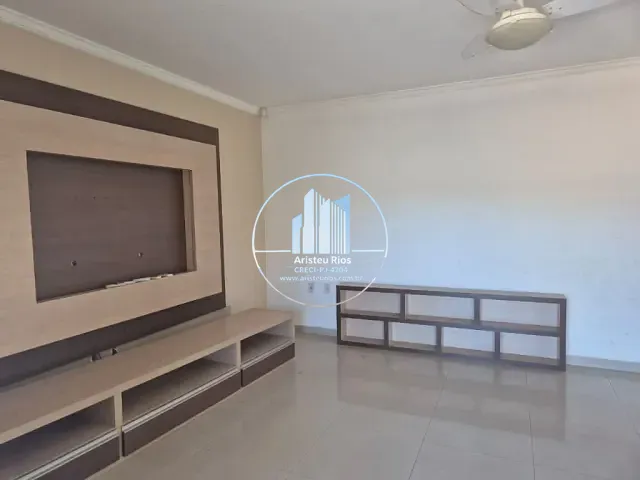 Casa com 439m² 3 quartos e 2 banheiros, à venda, no bairro Nossa Senhora do Pilar em Pouso Alegre