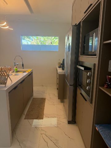 Casa 3 quartos e 3 banheiros, à venda, no bairro Parque Guarus em Campos dos Goytacazes
