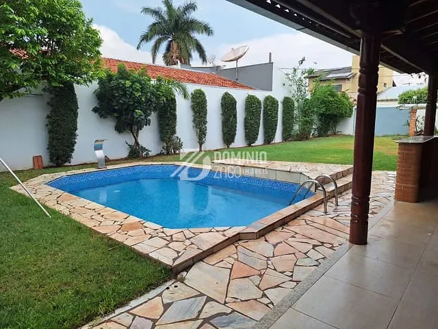 Casa 4 quartos e 3 banheiros, à venda, no bairro Jardim São Bento em Uberaba