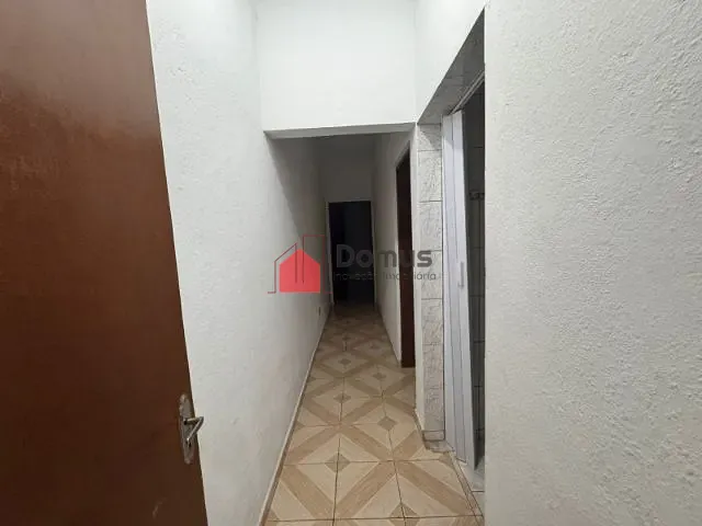 Casa com 150m² 3 quartos e 2 banheiros, à venda ou para alugar, no bairro Residencial Mombaça I em Pindamonhangaba