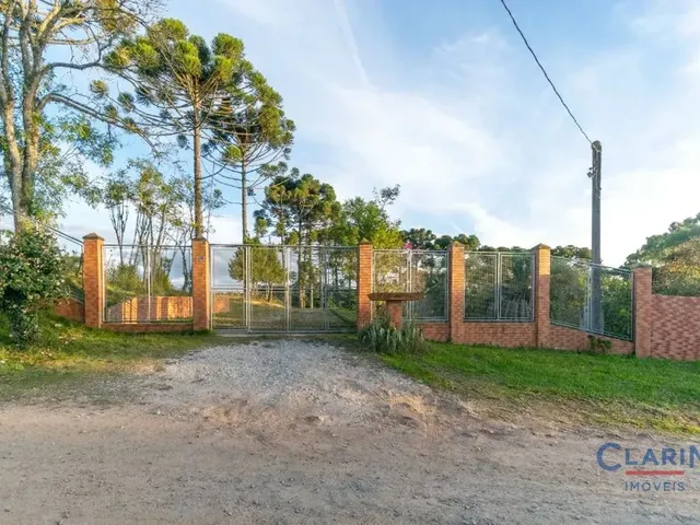 Casa 3 quartos e 4 banheiros, à venda, no bairro GUABIROBA em Campo Largo