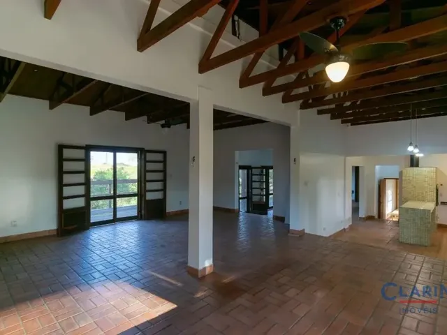 Casa 3 quartos e 4 banheiros, à venda, no bairro GUABIROBA em Campo Largo