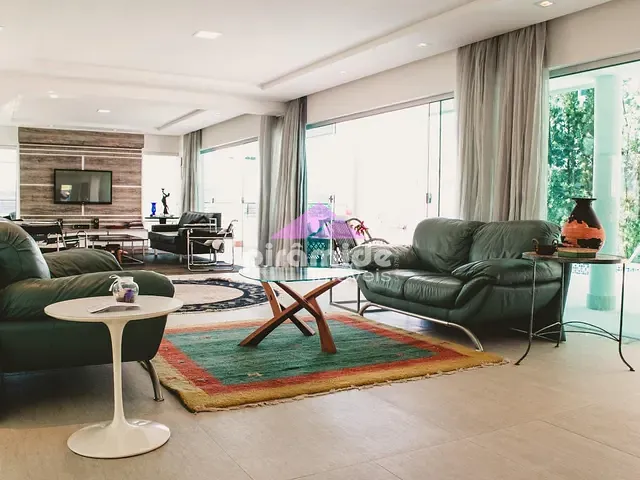 Casa com 575m² 6 quartos e 6 banheiros, à venda ou para alugar, no bairro Urbanova em São José dos Campos