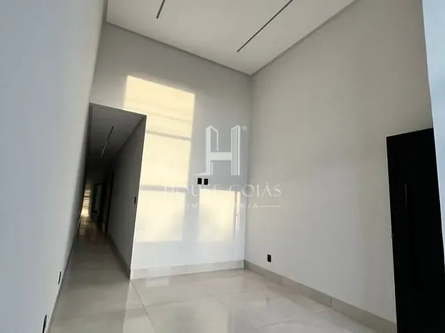 Casa com 180m² 3 quartos e 2 banheiros, à venda, no bairro Residencial Alvaluz em Aparecida de Goiânia