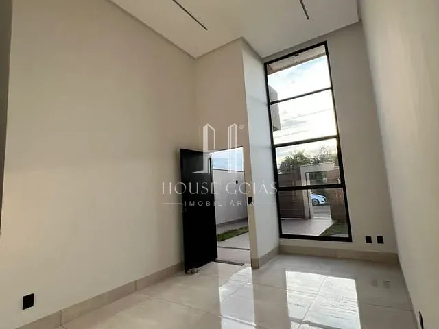 Casa com 180m² 3 quartos e 2 banheiros, à venda, no bairro Residencial Alvaluz em Aparecida de Goiânia