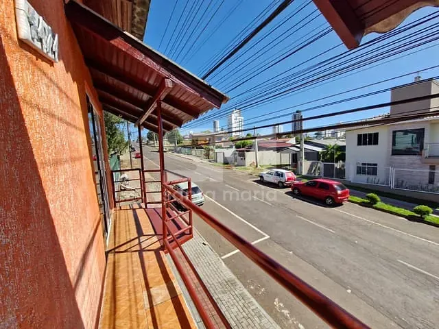 Casa com 498m² 3 quartos e 2 banheiros, para alugar, no bairro Presidente Médici em Chapecó