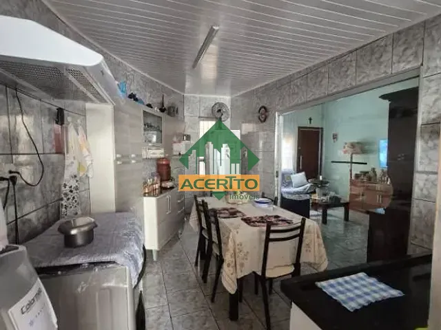 Casa 3 quartos e 2 banheiros, à venda, no bairro Conjunto Habitacional Manoel Pires em Araçatuba