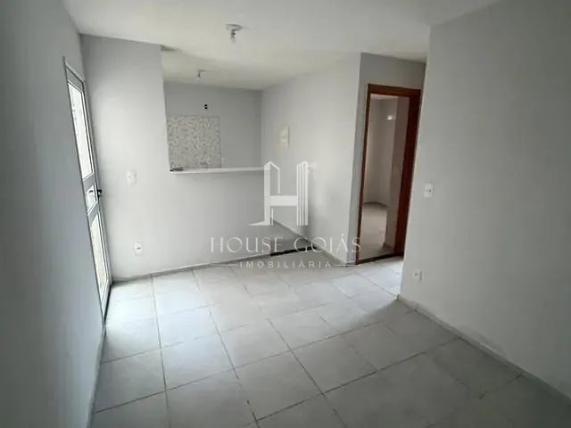 Apartamento 2 quartos e 1 banheiro, à venda, no bairro Vila Mutirão II em Goiânia
