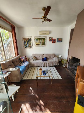 Casa com 455m² 3 quartos e 2 banheiros, à venda, no bairro Areal em Pelotas