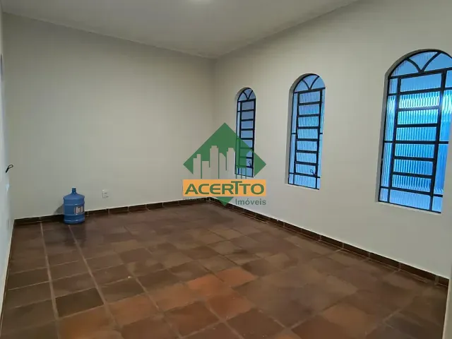 Casa 3 quartos e 3 banheiros, para alugar, no bairro Jardim Nova Yorque em Araçatuba