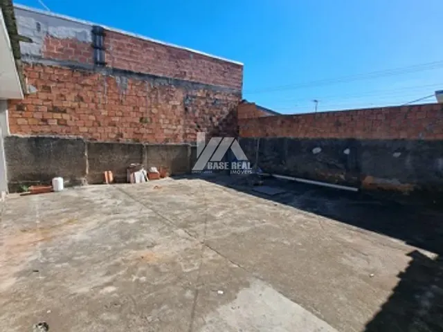 Casa 4 quartos e 4 banheiros, à venda, no bairro Contorno em Ponta Grossa