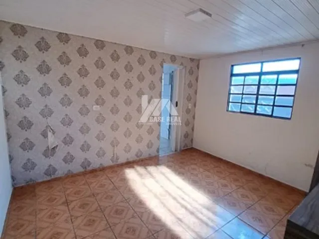 Casa 4 quartos e 4 banheiros, à venda, no bairro Contorno em Ponta Grossa
