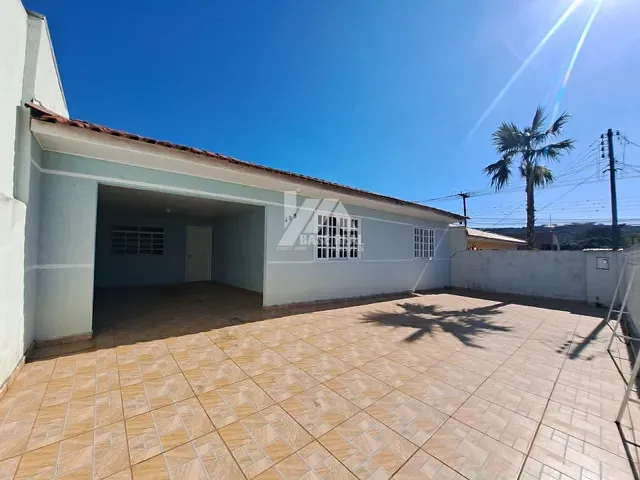 Casa 4 quartos e 4 banheiros, à venda, no bairro Contorno em Ponta Grossa