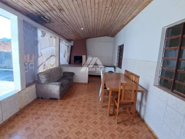 Casa 4 quartos e 4 banheiros, à venda, no bairro Contorno em Ponta Grossa