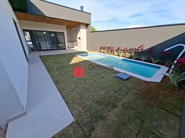 Casa com 300m² 3 quartos e 3 banheiros, à venda, no bairro JARDIM JARAGUA em Taubaté