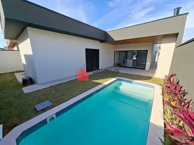 Casa com 300m² 3 quartos e 3 banheiros, à venda, no bairro JARDIM JARAGUA em Taubaté