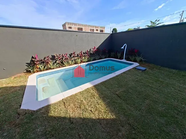 Casa com 300m² 3 quartos e 3 banheiros, à venda, no bairro JARDIM JARAGUA em Taubaté