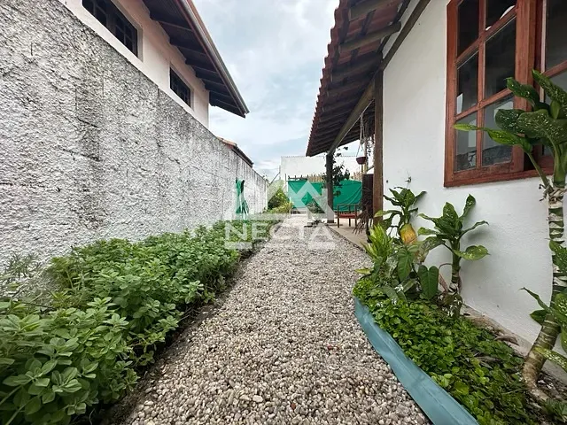 Casa com 360m² 3 quartos e 2 banheiros, à venda, no bairro Capricórnio em Caraguatatuba