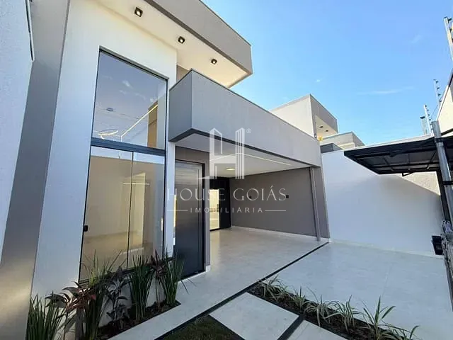 Casa com 200m² 3 quartos e 2 banheiros, à venda, no bairro Residencial Campos do Jordão em Anápolis