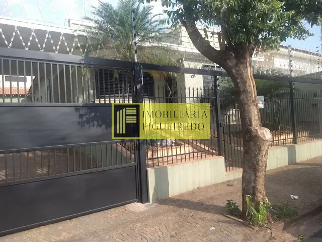 Casa com 170m² 3 quartos e 6 banheiros, para alugar, no bairro Vila Bom Jesus em São José do Rio Preto