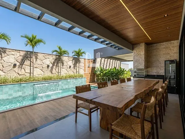 Casa com 450m² 4 quartos e 4 banheiros, à venda, no bairro Anápolis City em Anápolis