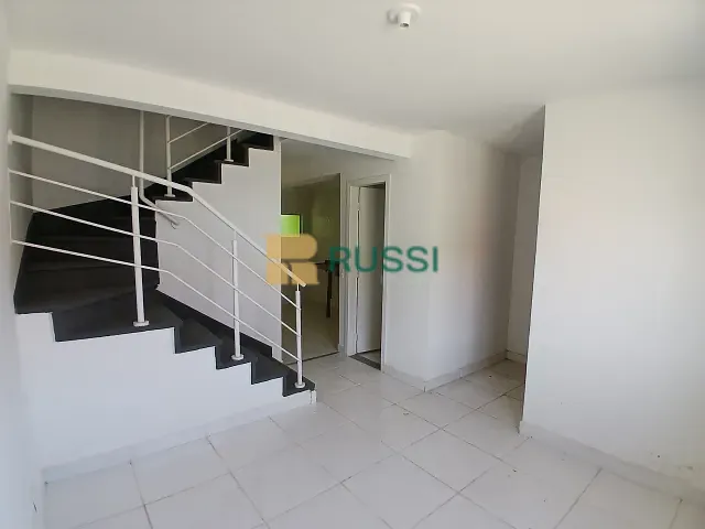 Casa 2 quartos e 2 banheiros, à venda, no bairro Monte Castelo em São José dos Campos
