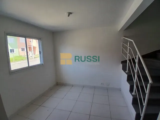 Casa 2 quartos e 2 banheiros, à venda, no bairro Monte Castelo em São José dos Campos