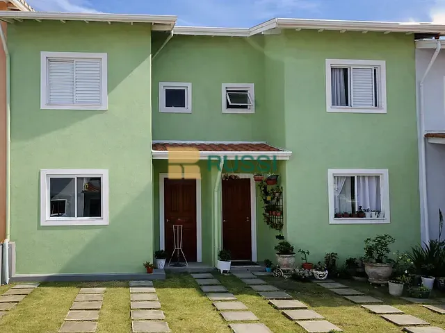 Casa 2 quartos e 2 banheiros, à venda, no bairro Monte Castelo em São José dos Campos