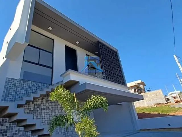 Casa com 392m² 3 quartos e 4 banheiros, à venda, no bairro Portal San Giovanni em Itatiba