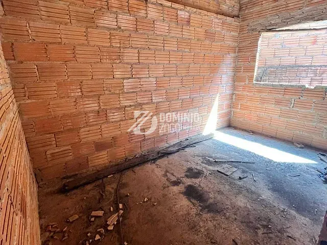Casa 3 quartos e 2 banheiros, à venda, no bairro Lourdes em Uberaba