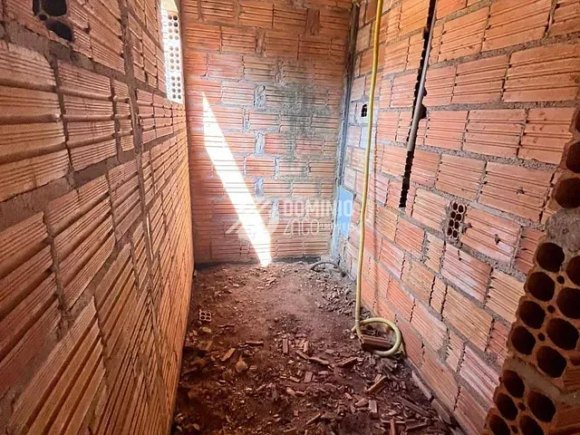 Casa 3 quartos e 2 banheiros, à venda, no bairro Lourdes em Uberaba