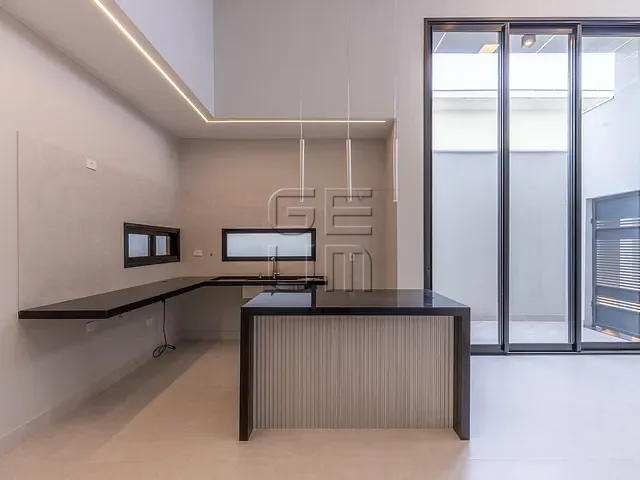 Casa com 210m² 3 quartos e 3 banheiros, à venda, no bairro Dom Pedro em Londrina