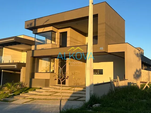 Casa com 360m² 3 quartos e 3 banheiros, à venda, no bairro Residencial Colinas em Caçapava