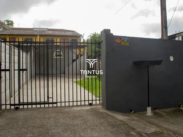 Casa com 300m² 2 quartos e 1 banheiro, para alugar, no bairro Boa Vista em Curitiba