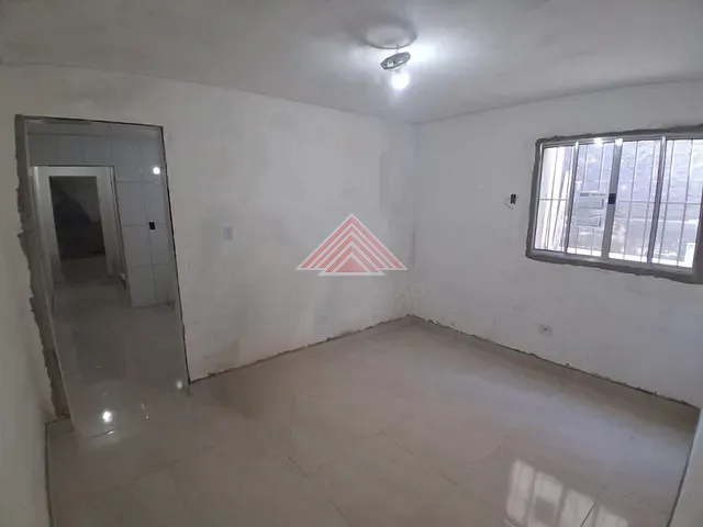 Casa com 188m² 3 quartos e 2 banheiros, à venda, no bairro Vila Feital em Mauá