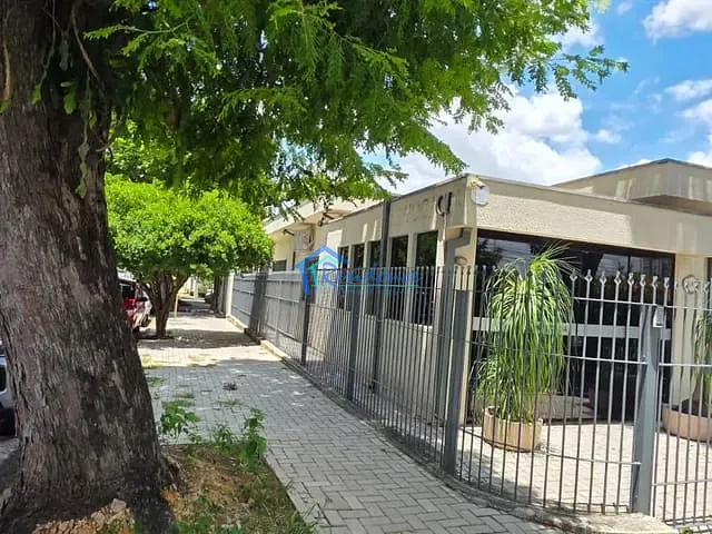 Casa com 264m², para alugar, no bairro Vila Sfeir em Indaiatuba