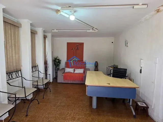 Casa com 264m², para alugar, no bairro Vila Sfeir em Indaiatuba