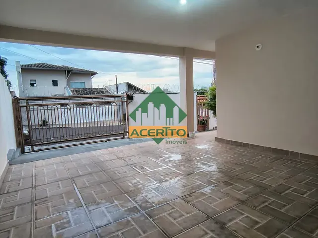 Casa 3 quartos e 3 banheiros, à venda, no bairro Jardim Paulista em Araçatuba
