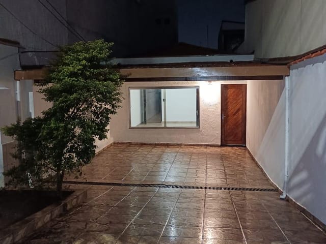 Casa com 250m² 2 quartos e 2 banheiros, à venda, no bairro Jardim em Santo André