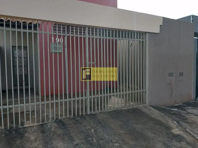 Casa com 120m² 3 quartos e 2 banheiros, para alugar, no bairro Residencial Nato Vetorasso em São José do Rio Preto