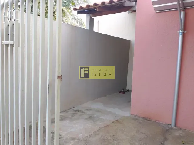 Casa com 120m² 3 quartos e 2 banheiros, para alugar, no bairro Residencial Nato Vetorasso em São José do Rio Preto