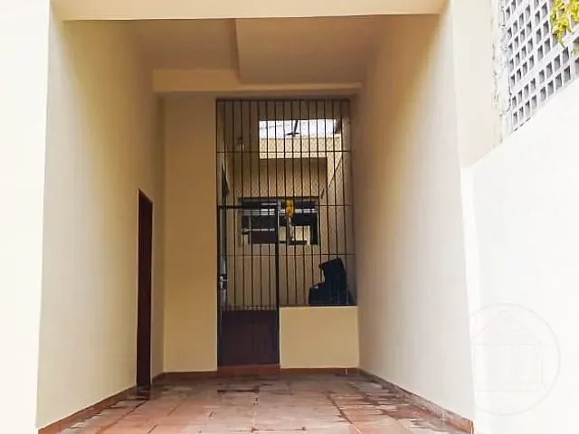 Casa com 250m² 2 quartos e 2 banheiros, à venda, no bairro Interlagos em São Paulo