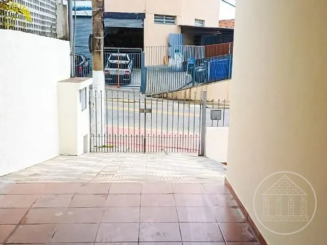 Casa com 250m² 2 quartos e 2 banheiros, à venda, no bairro Interlagos em São Paulo