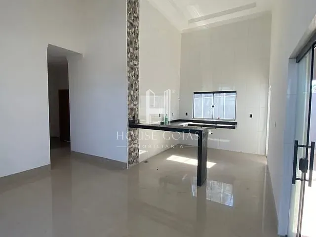 Casa com 182m² 3 quartos e 1 banheiro, à venda, no bairro Independência - 1º Complemento Setor das Mansões em Aparecida de Goiânia