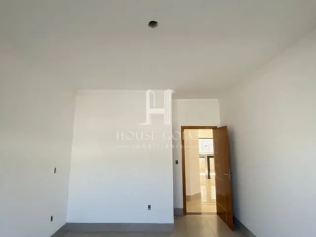 Casa com 182m² 3 quartos e 1 banheiro, à venda, no bairro Independência - 1º Complemento Setor das Mansões em Aparecida de Goiânia