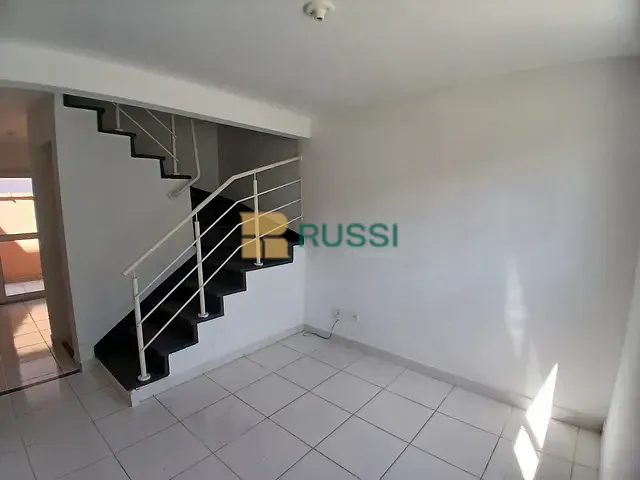 Casa 3 quartos e 2 banheiros, para alugar, no bairro Monte Castelo em São José dos Campos